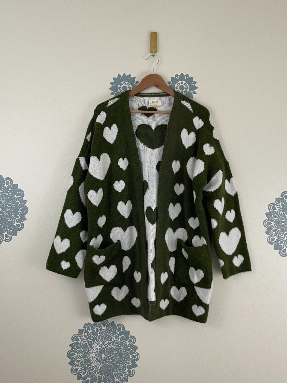 Anthropologie Maeve Halley Hearts Oversized Cardigan in Green Size M/L
